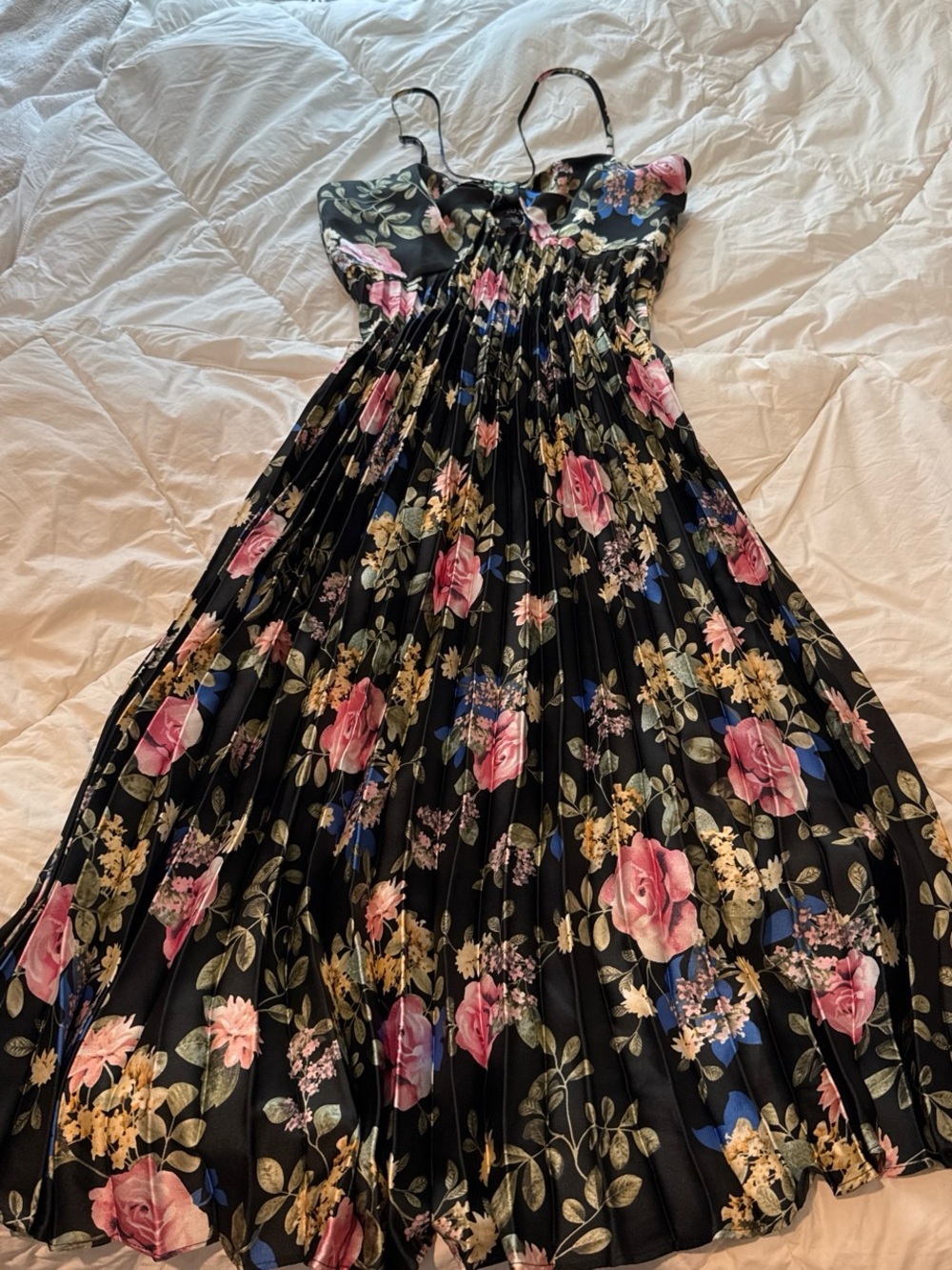 Lulus Black Floral Pleated Maxi Dress with Pink Roses